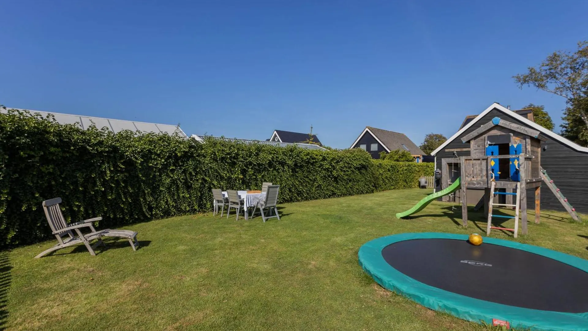 Vrijstaand Huis Met Tuin Aan Vaarwater, Vlakbij Amsterdam Aalsmeer Netherlands