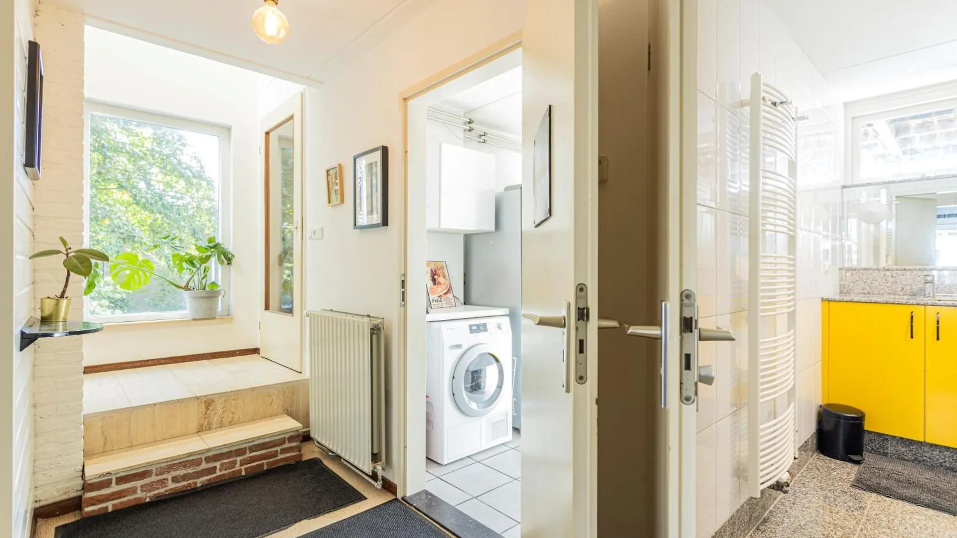 Vrijstaand Huis Met Tuin Aan Vaarwater, Vlakbij Amsterdam Aalsmeer Netherlands